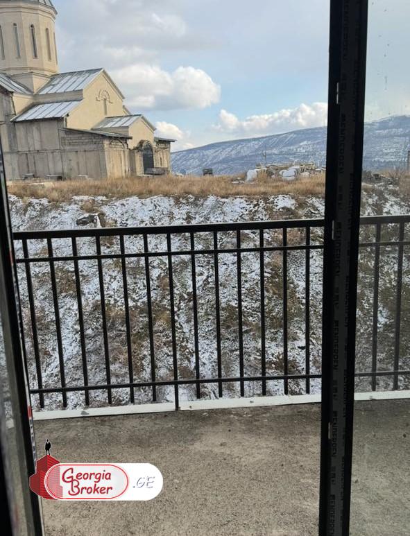 იყიდება ახალი გარემონტებული 2 ოთახიანი ბინა